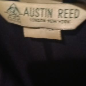 FINAL PRICE AUSTIN REED navy l/s blazer with buttoned cuffs Size 12